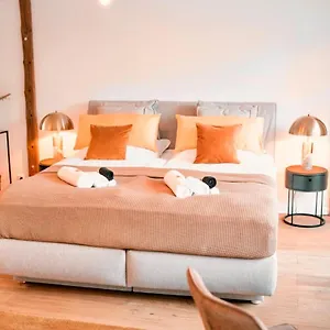 Apartment Dreams, Bremen